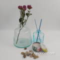 Recycler le vase en verre bleu pour le mariage